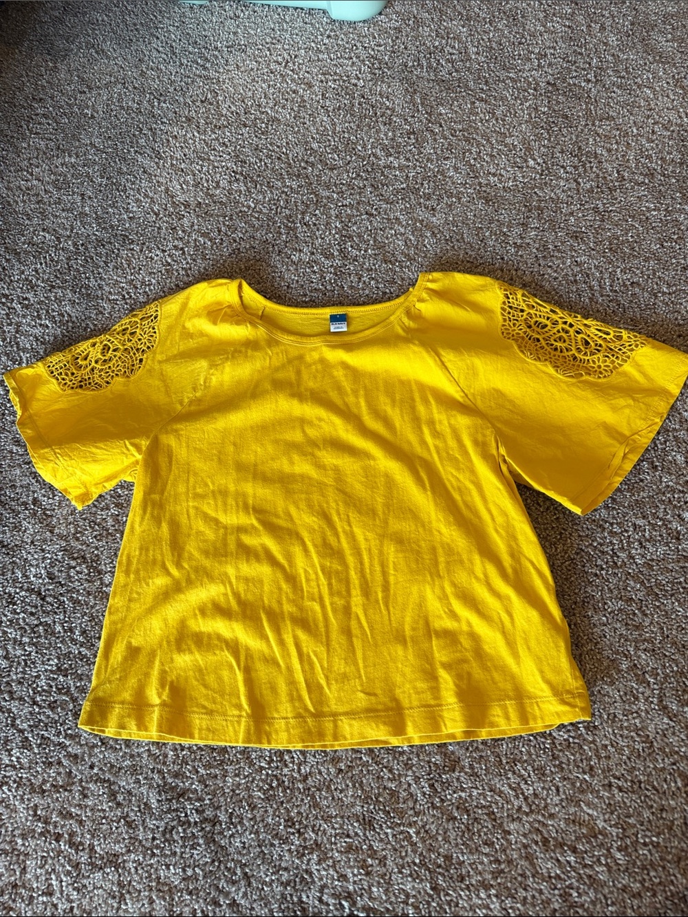 Old Navy Bright Yellow Short Sleeve Tee with Lace Shoulder Insets